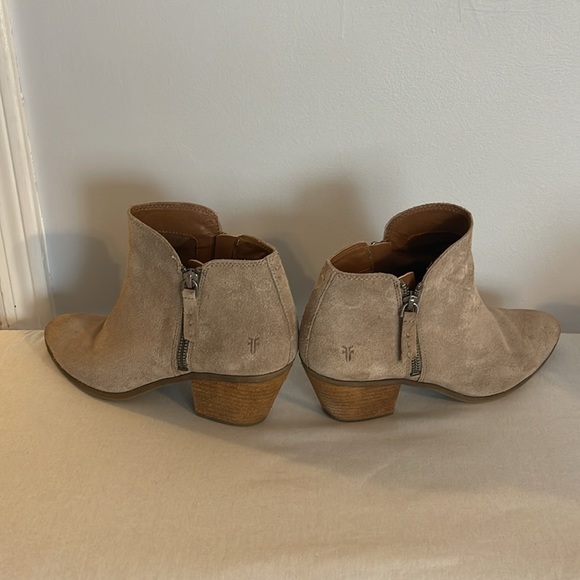 Frye booties-suede - Picture 9 of 9